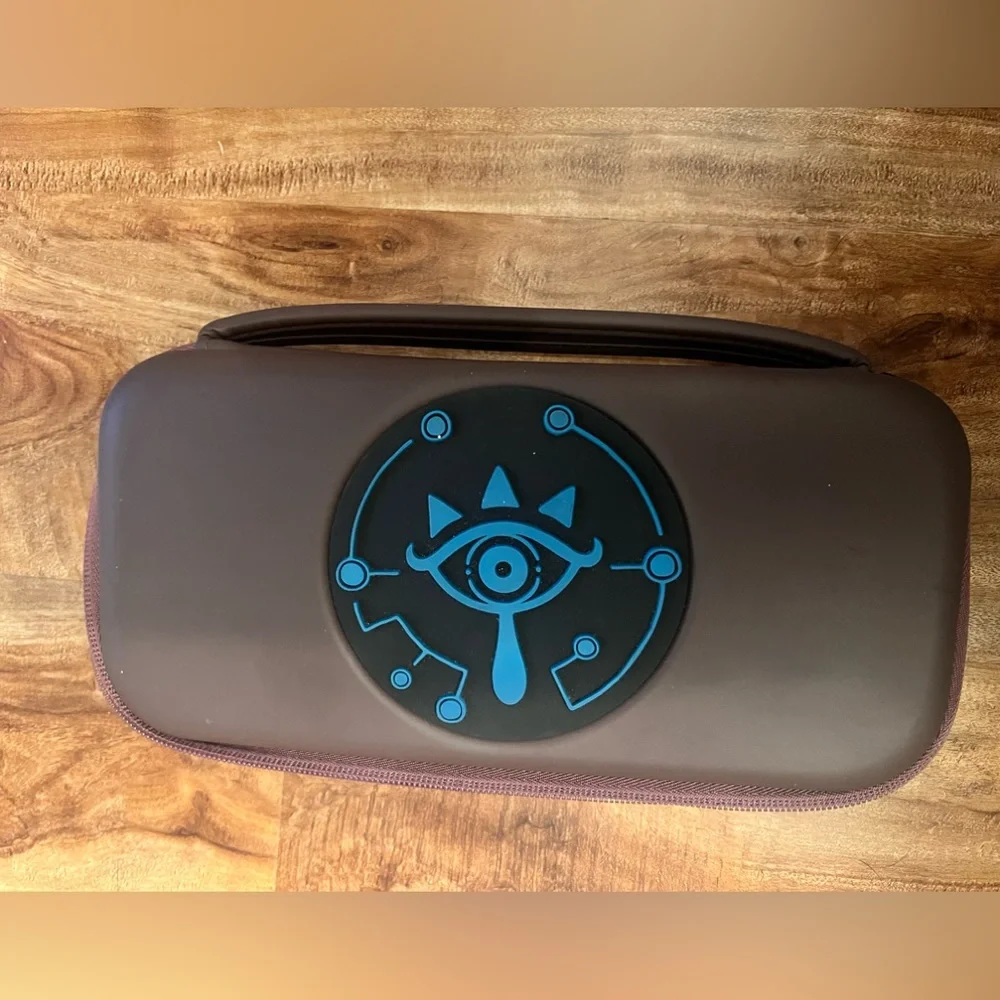 RARE Zelda Sheikah Slate Nintendo Switch Case/Bag/BOTW Collector